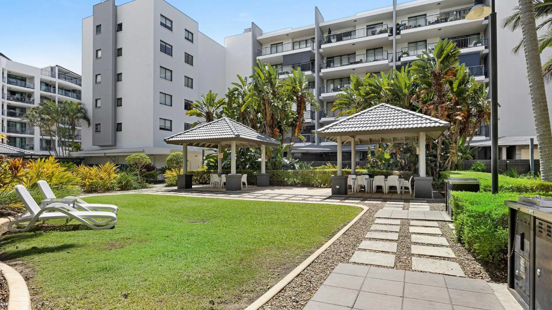 Beachside 2-Bed With Pools Gym Bbq And Parking アレクサンドラ・ヘッドランド アパート