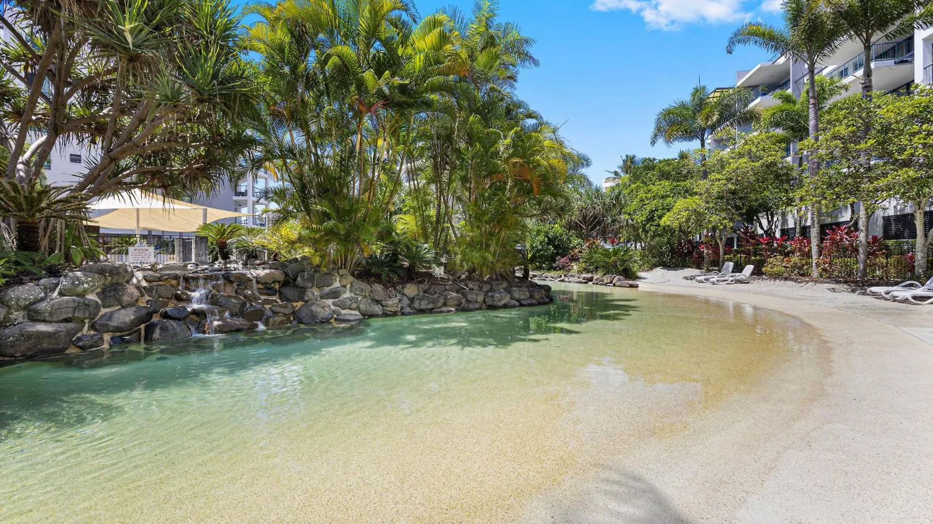 Beachside 2-Bed With Pools Gym Bbq And Parking アレクサンドラ・ヘッドランド
